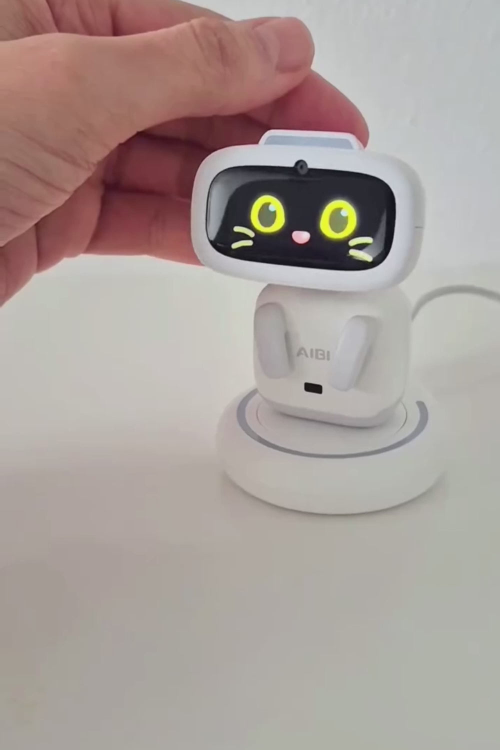 AIBI – Robot assistant IA portable et multifonctionnel